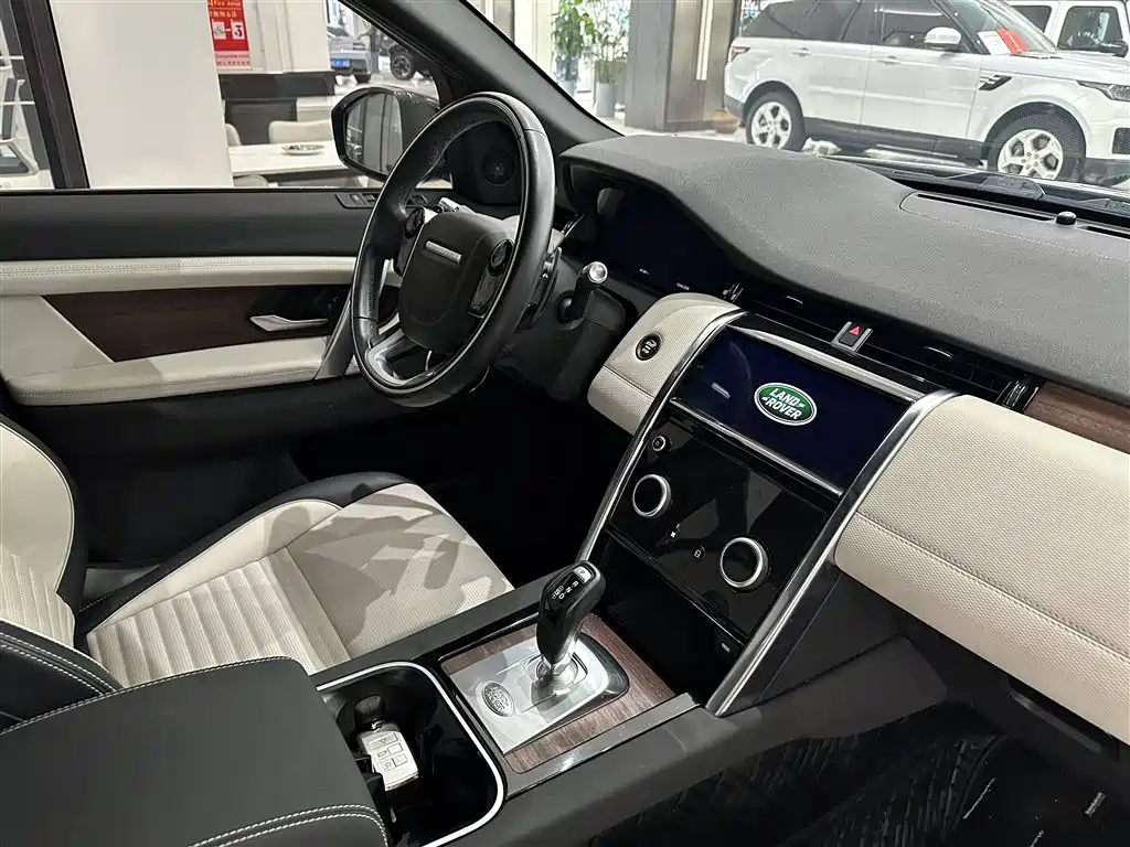 Land Rover Discovery Sport 2020 — фото 18