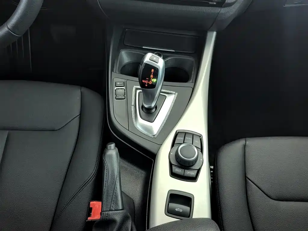 BMW 2 Series 2017 — фото 11