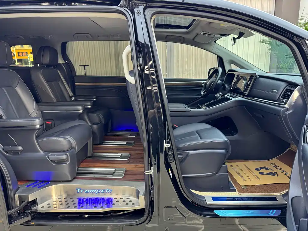 GAC Motor Trumpchi M8 2022 — фото 14