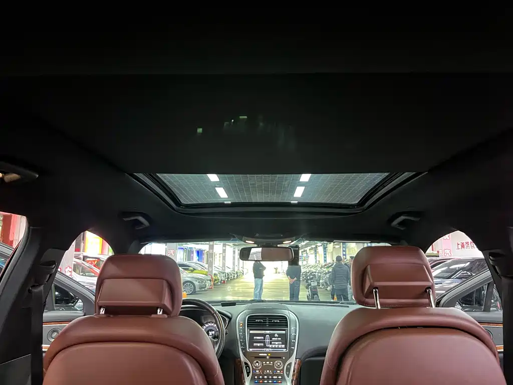 Lincoln MKX 2016 — фото 15