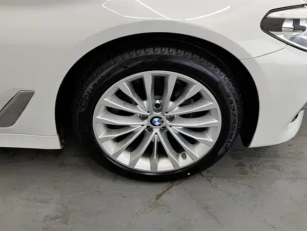 BMW 5 Series 2020