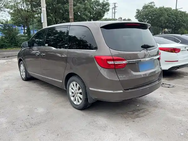 Buick GL8 2015