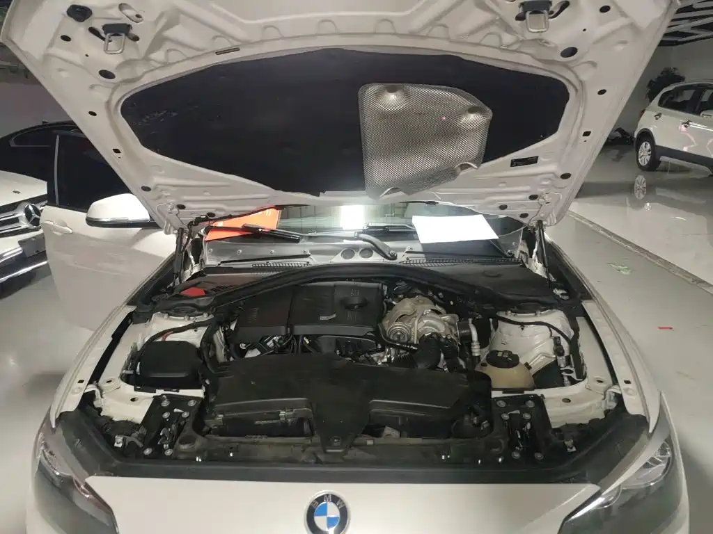 BMW 1 Series 2015 — фото 17