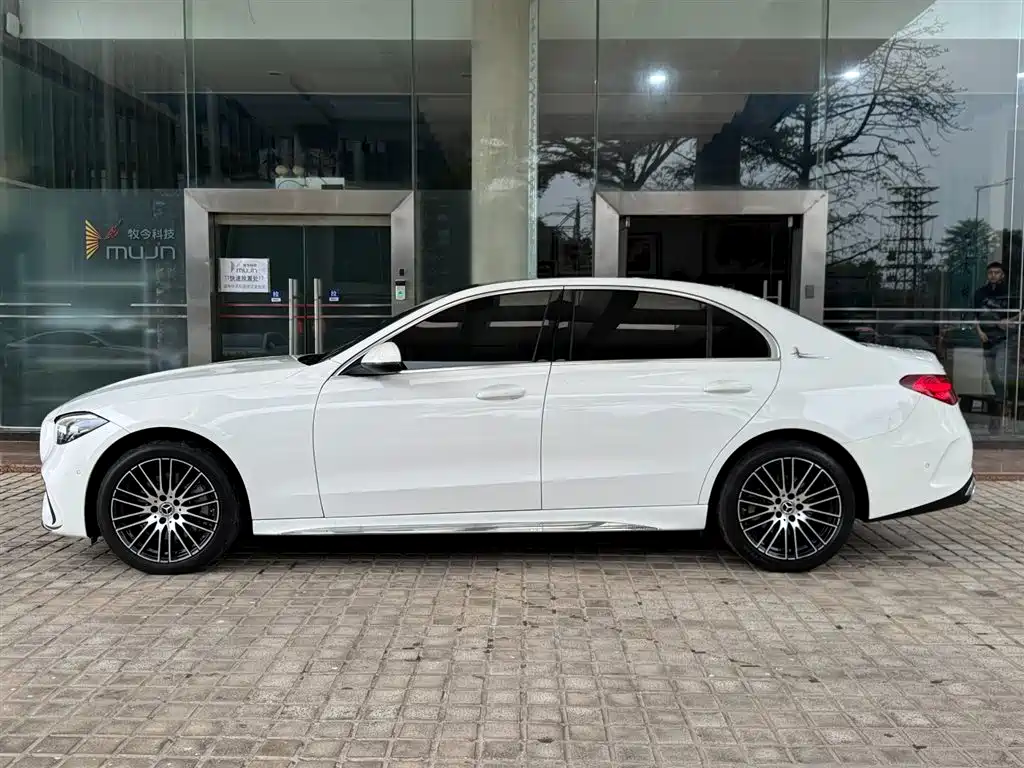 Mercedes-Benz C-Class 2022 — фото 4