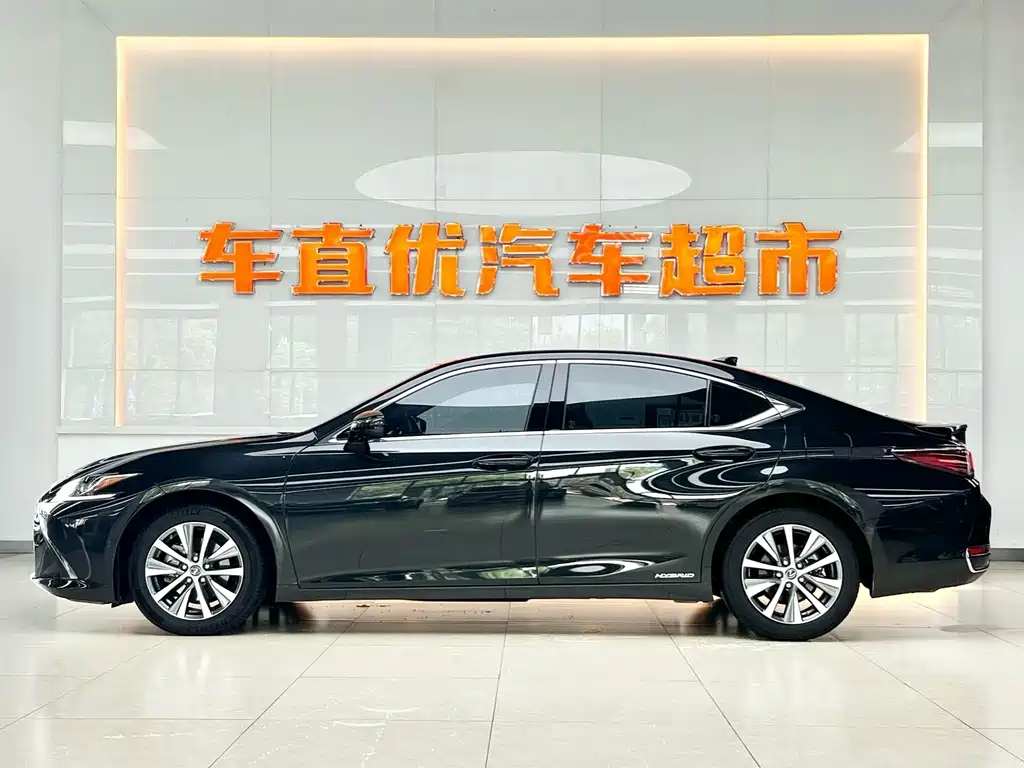 Lexus ES 2020 — фото 4
