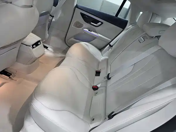 Mercedes-Benz EQE 2025