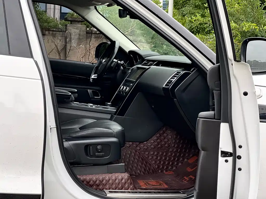 Land Rover Discovery 2019 — фото 13