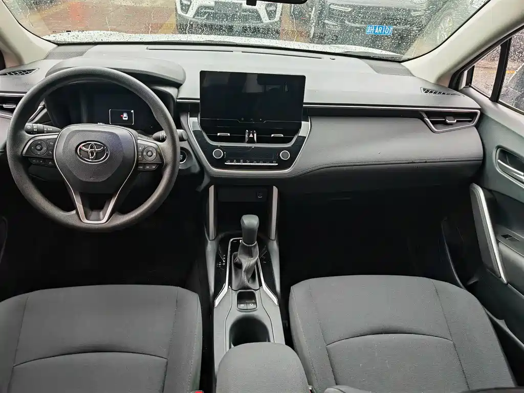 Toyota Corolla Cross 2023 — фото 7