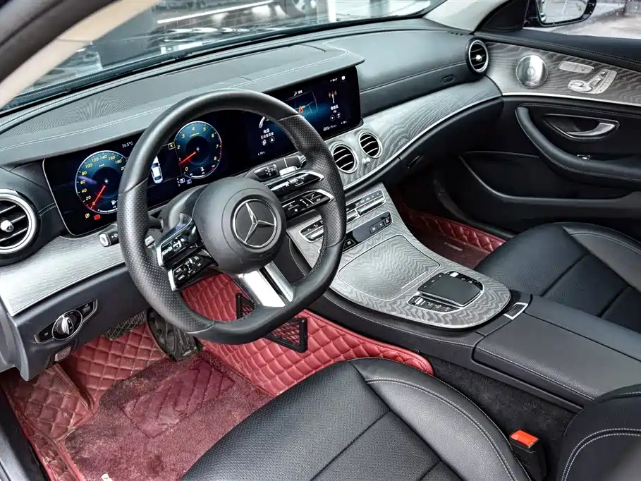 Mercedes-Benz E-Class 2021 — фото 13