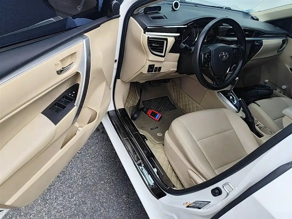 Toyota Corolla 2017 — фото 16