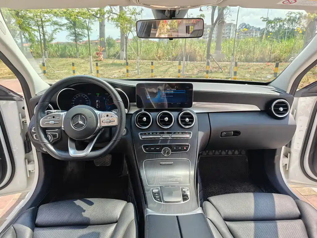 Mercedes-Benz C-Class 2022 — фото 12