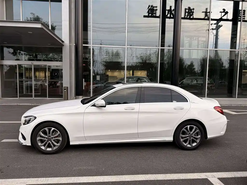 Mercedes-Benz C-Class 2018