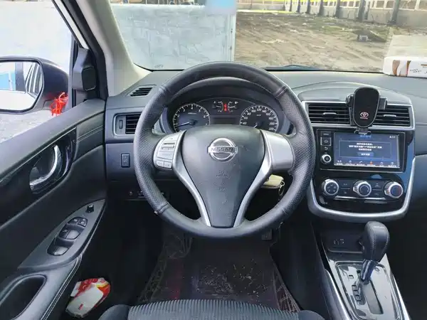 Nissan Tiida 2022