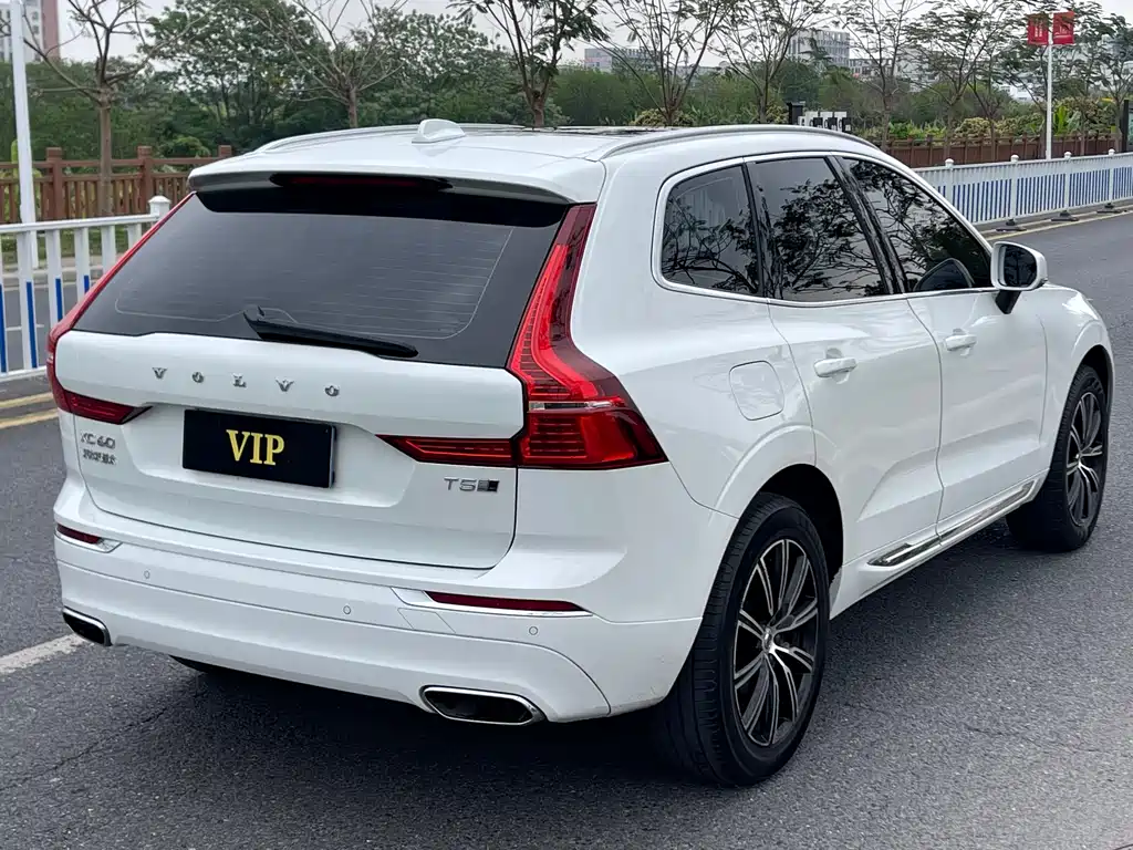 Volvo XC60 2020 — фото 6