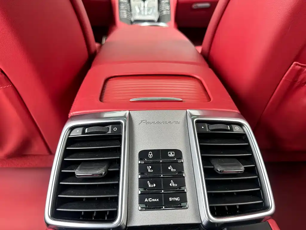 Porsche Panamera 2016 — фото 18