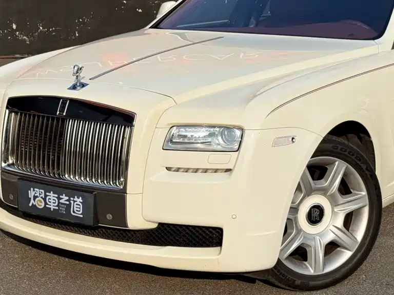 Rolls-Royce Ghost 2014 — фото 29