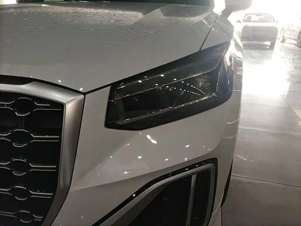 Audi Q2L 2022 — фото 24