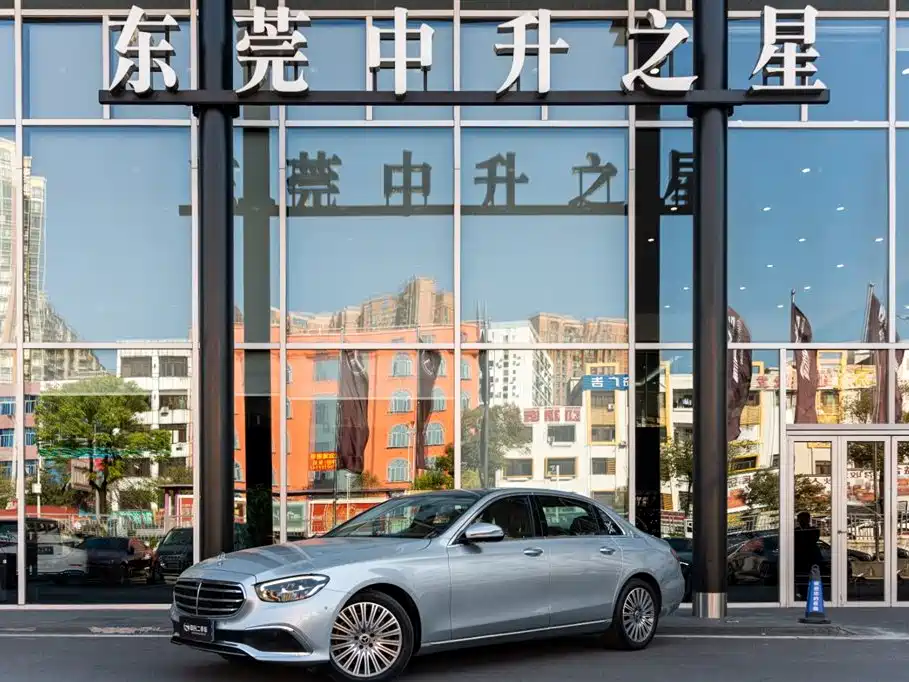 Mercedes-Benz E-Class 2023 — фото 1