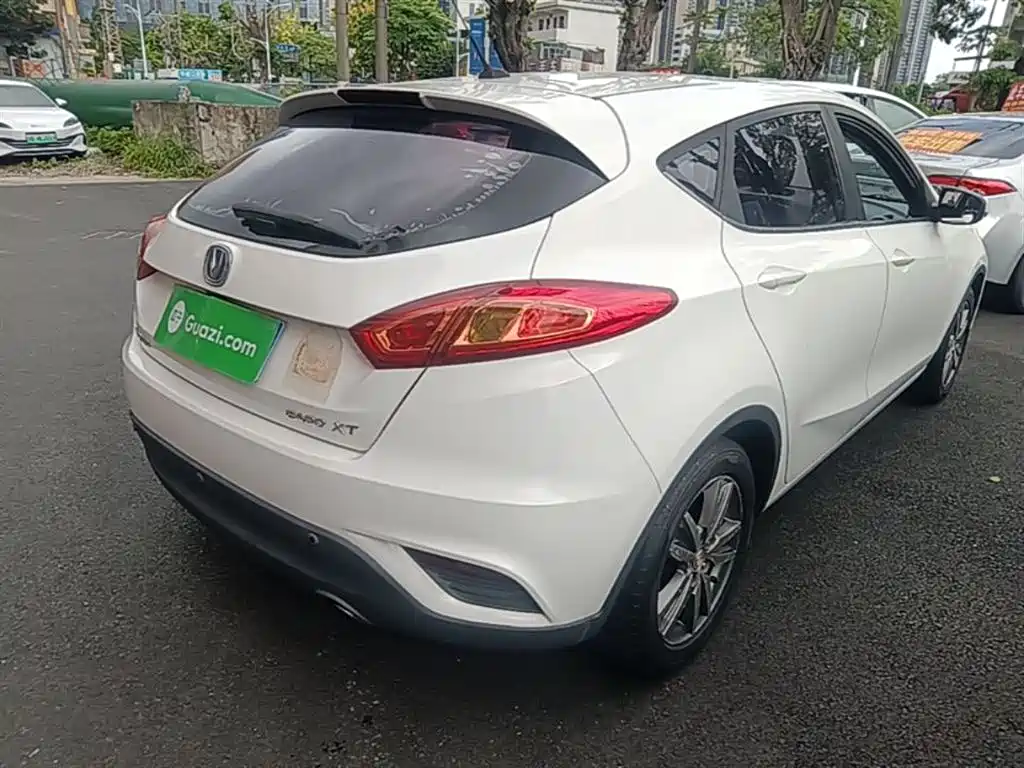 Changan Eado XT 2016 — фото 7