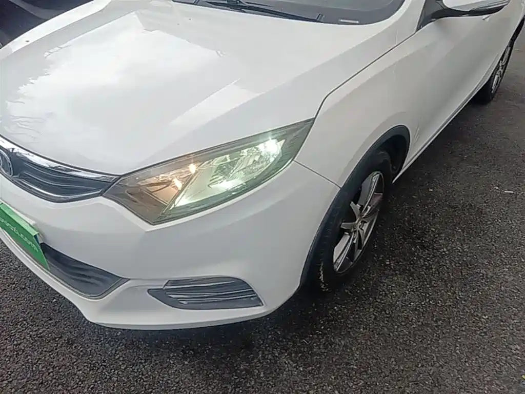 Changan Eado XT 2016 — фото 23