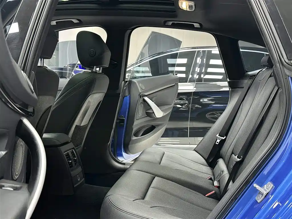 BMW 3 Series GT 2019 — фото 17