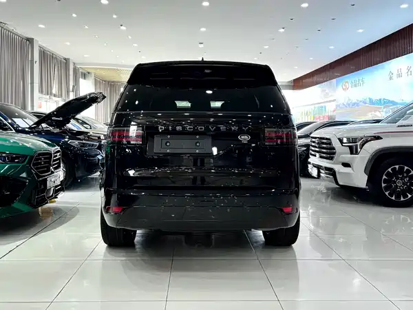 Land Rover Discovery 2023