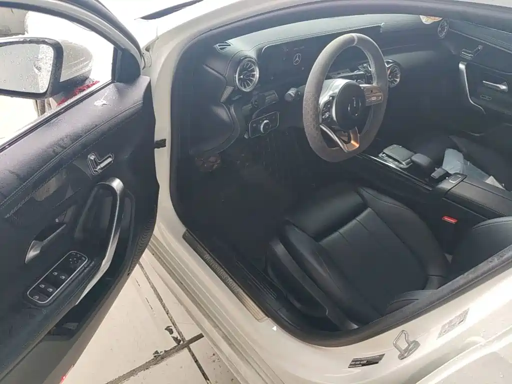Mercedes-Benz A-Class 2022 — фото 12