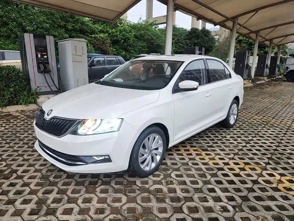 Skoda Rapid 2018 — фото 2