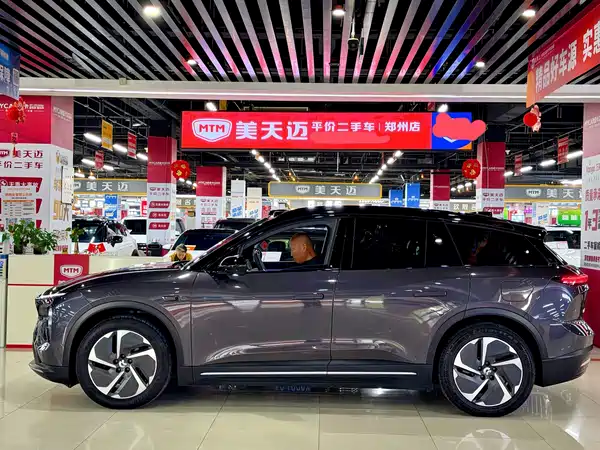NIO ES6 2025