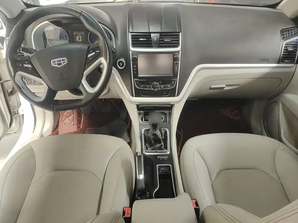 Geely Emgrand 2015 — фото 10