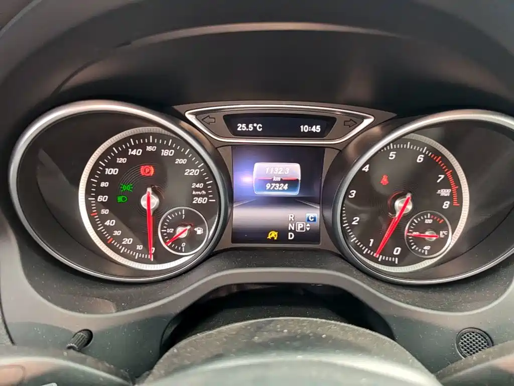 Mercedes-Benz CLA 2016 — фото 12