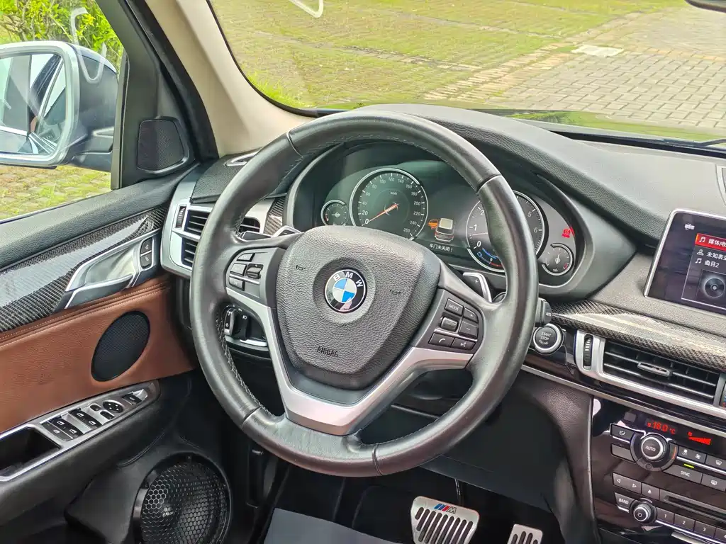 BMW X5 2018 — фото 10