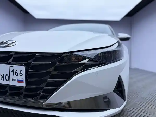 Hyundai Elantra 2023