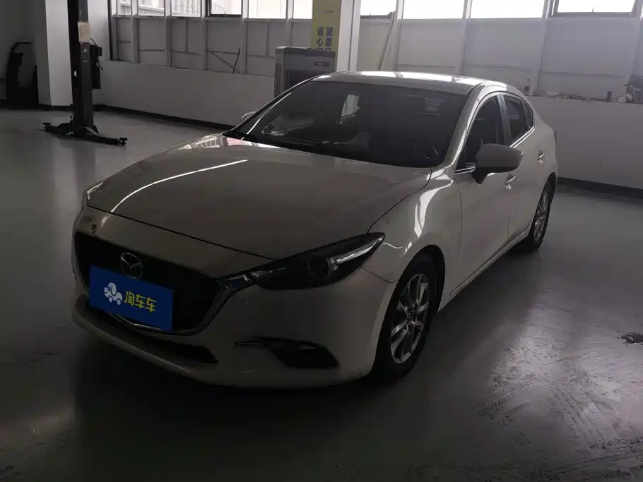 Mazda 3 Axela 2018 — фото 1