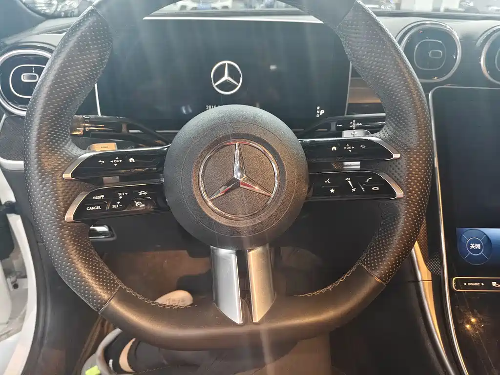 Mercedes-Benz C-Class 2023 — фото 6
