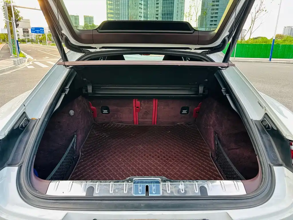 Porsche Panamera 2018 — фото 20