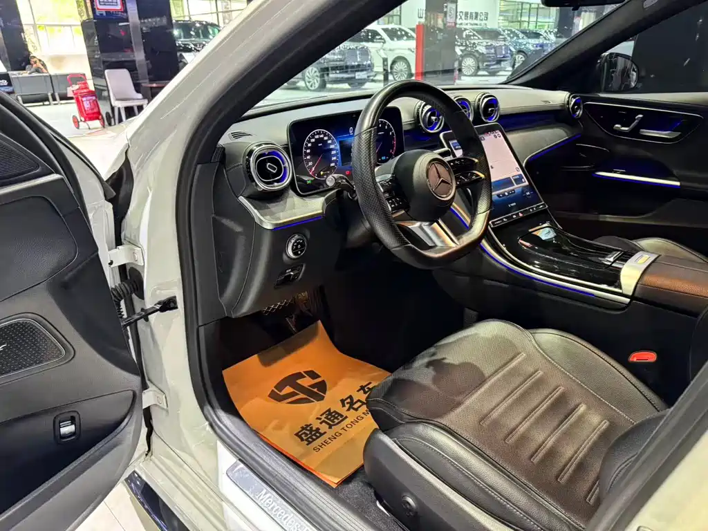 Mercedes-Benz C-Class 2022 — фото 10