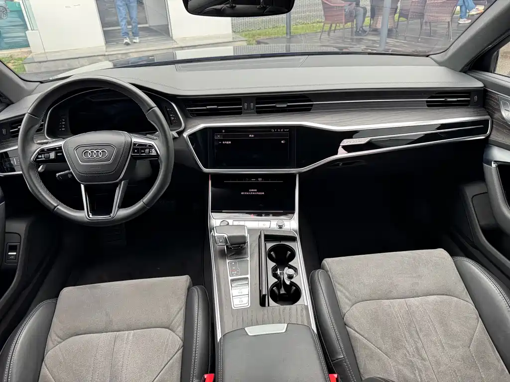Audi A6L 2023 — фото 10