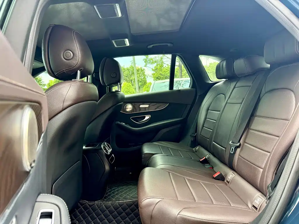 Mercedes-Benz GLC 2019 — фото 18