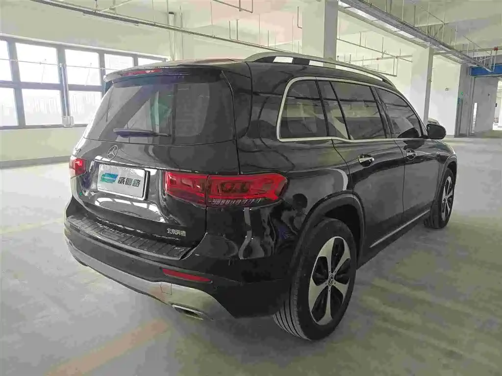 Mercedes-Benz GLB 2023 — фото 6