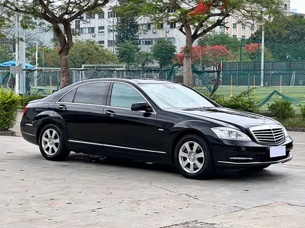 Mercedes-Benz S-Class 2013