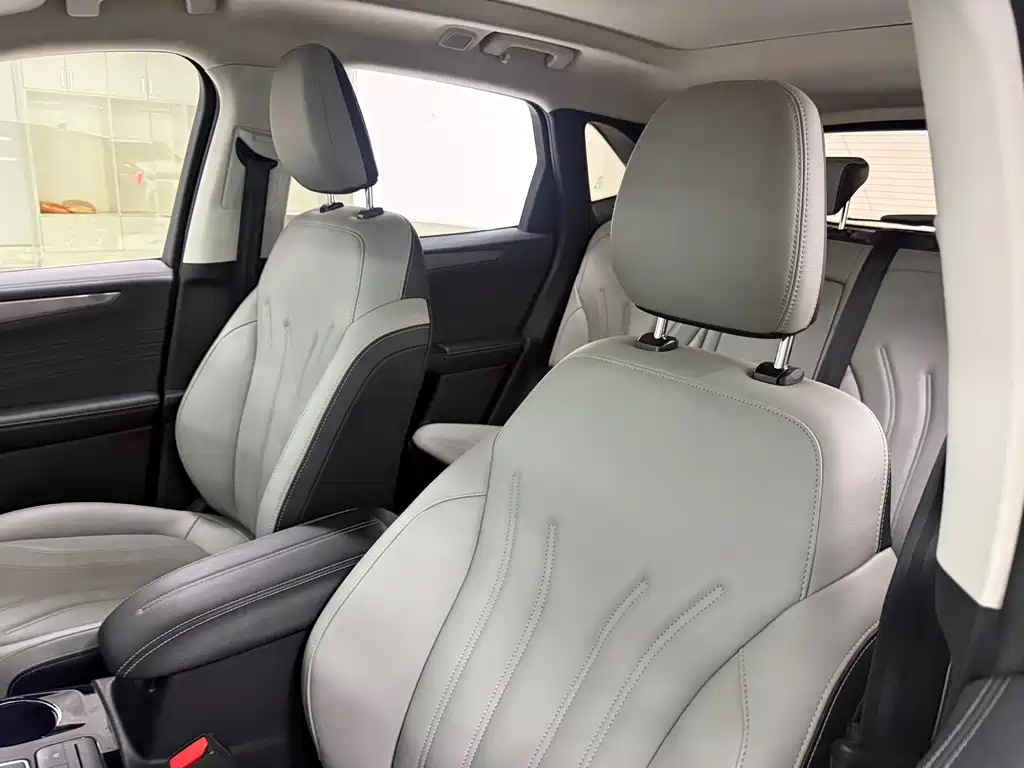 Ford Escape 2021 — фото 12