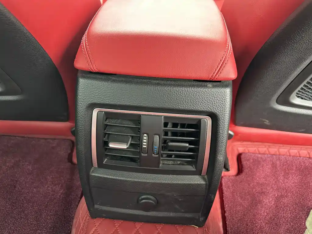 BMW 3 Series 2017 — фото 10