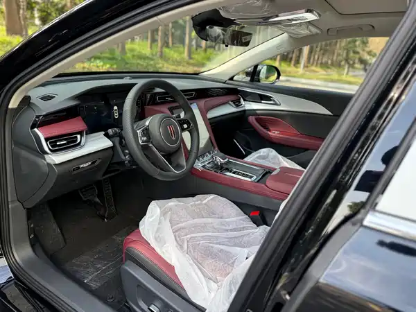 Hongqi H5 2026