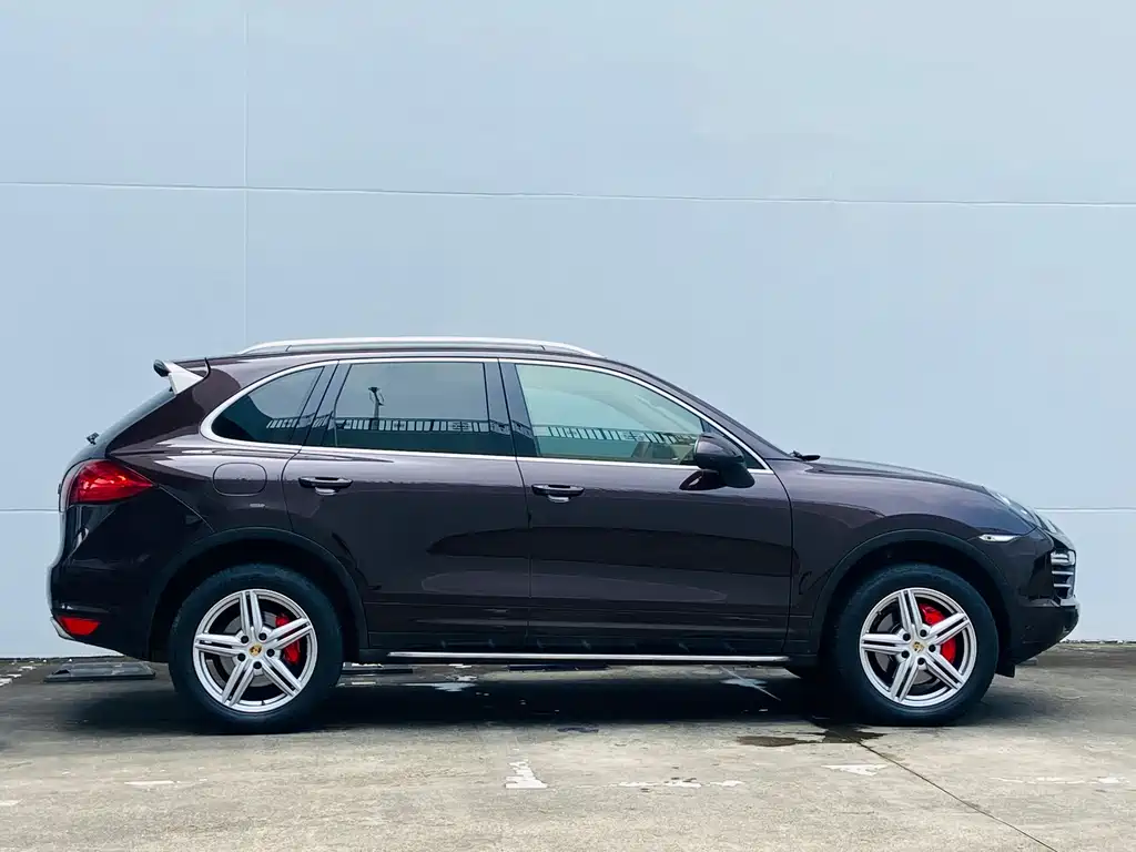 Porsche Cayenne 2014 — фото 21
