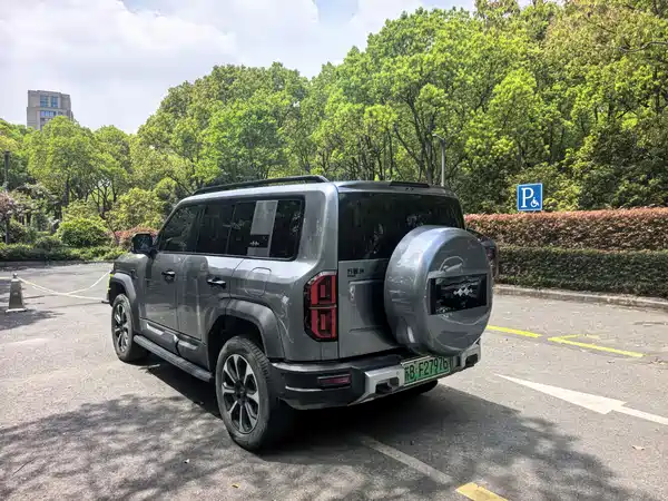 Fangchengbao Leopard 5 2023