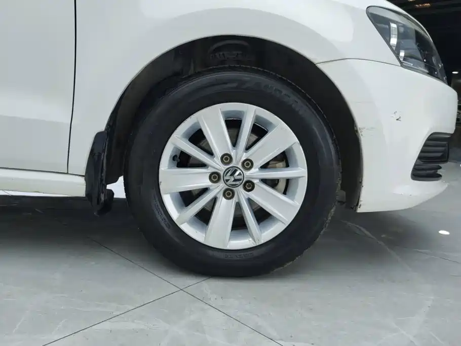 Volkswagen Polo 2016