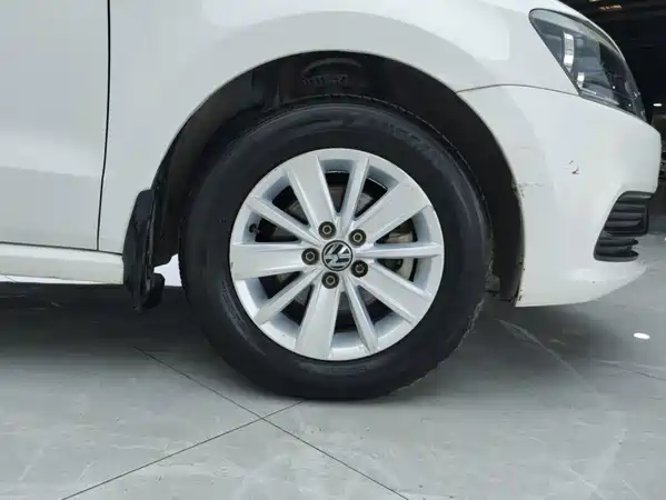 Volkswagen Polo 2016