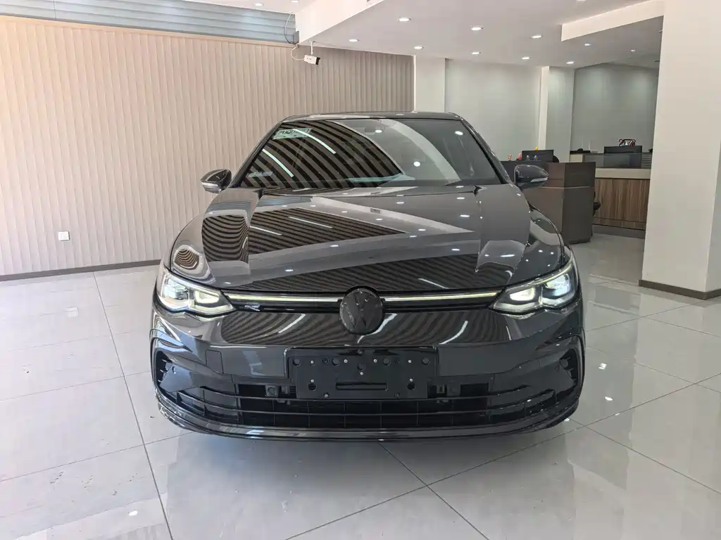 Volkswagen Golf 2023