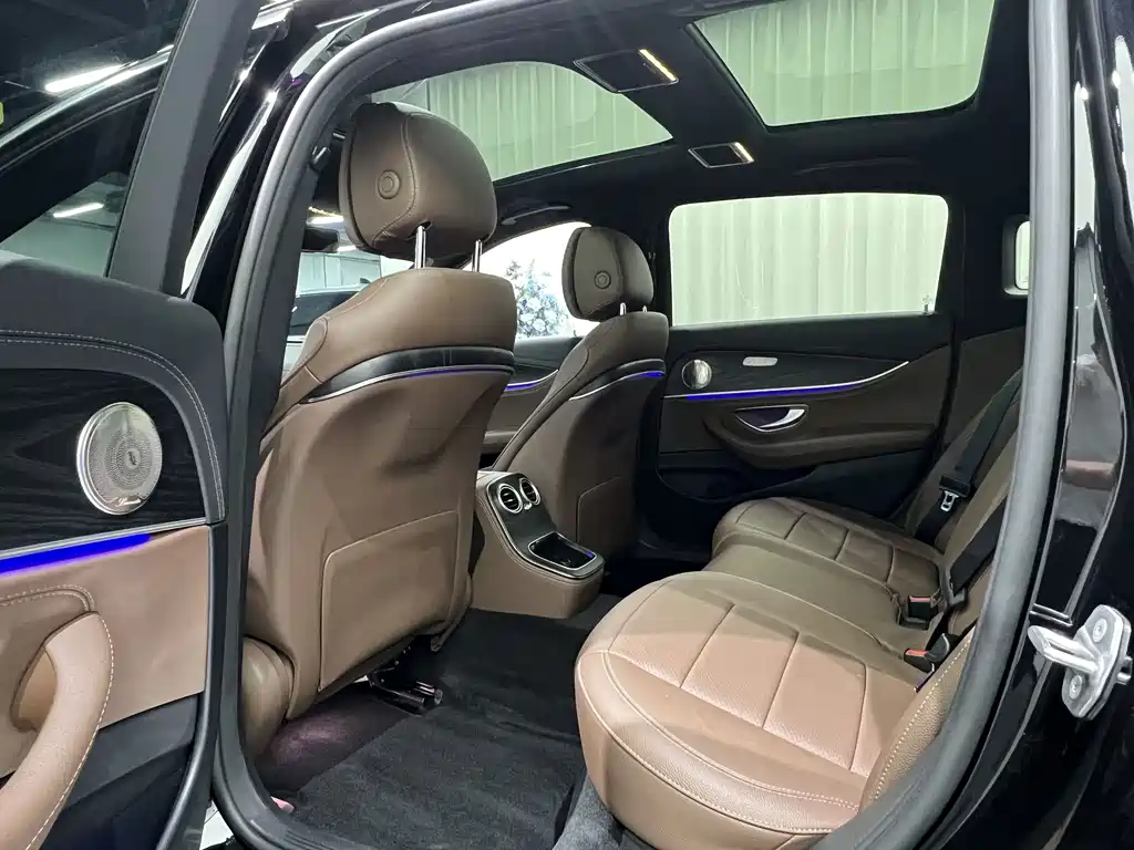 Mercedes-Benz E-Class 2023